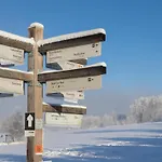Welcome In - 66-b 'mountainside' In Niedersfeld-winterberg Mit Balkon, Schoener Aussicht Und Abstellraum * Winterberg