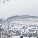 Welcome In - 66-b 'mountainside' In Niedersfeld-winterberg Mit Balkon, Schoener Aussicht Und Abstellraum Winterberg